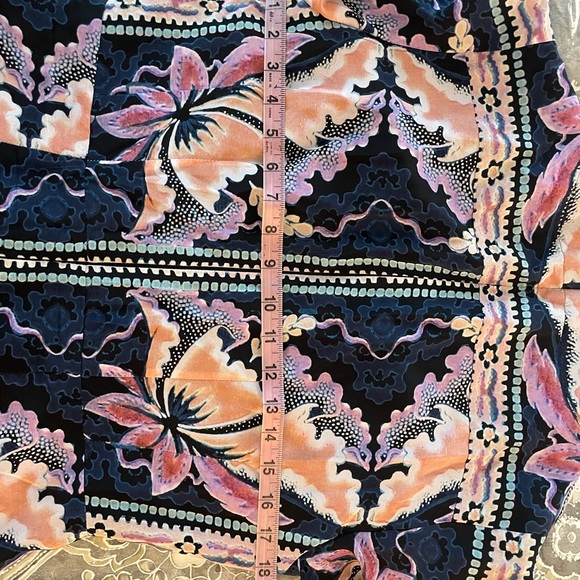 Nanette Lepore Silk Blouse (size 8) - Picture 10 of 10